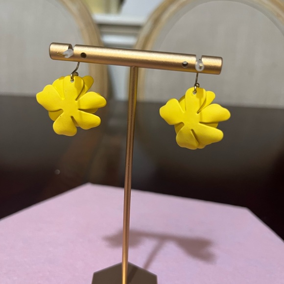 Liz Claiborne Yellow Floral Earrings - Picture 3 of 4
